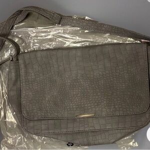 Thirty One DAY BY DAY Crossbody Gray Crocodile-Embossed